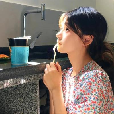 艾曼妞与罗丽妲